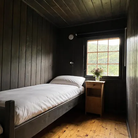 別荘 A Charming Off-grid Close To Nature In *